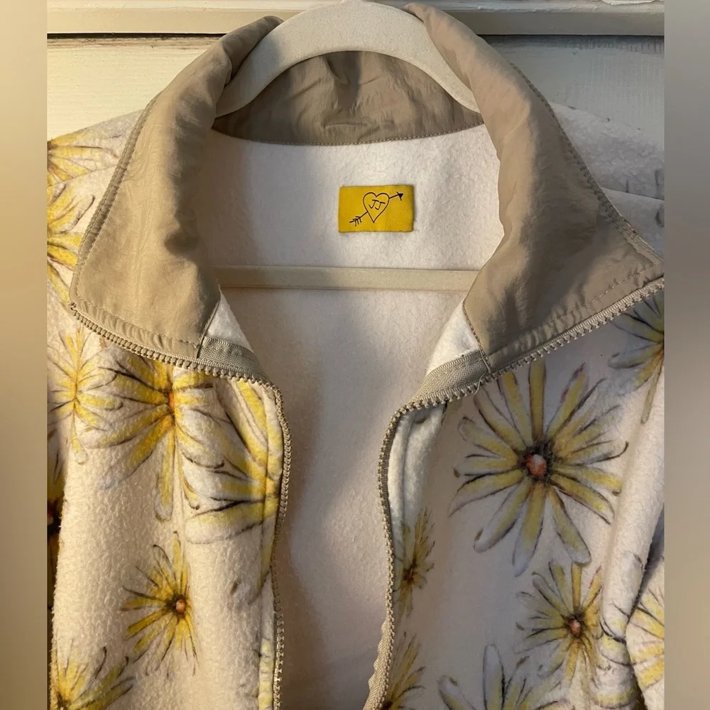 Juliet Johnstone Fleece zip up - Picture 2 of 5